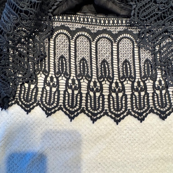 💙 Sheer Black Tunic 16 Romantic Boho Layering Top with Intricate Lace Trim - Picture 4 of 15